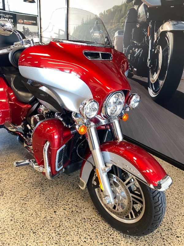 2019 Harley-davidson FLHTCUTG TRI GLIDE U/CLC (TT) RED