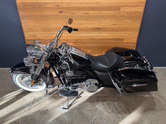 2009 Harley-davidson FLHR ROAD KING Black