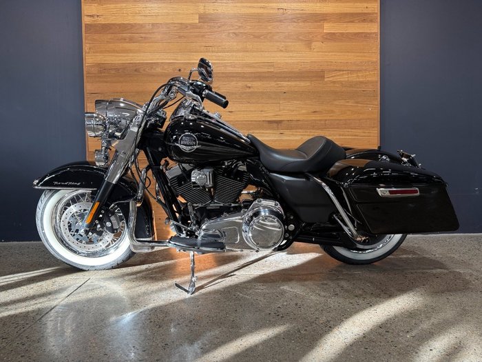 2009 Harley-davidson FLHR ROAD KING Black