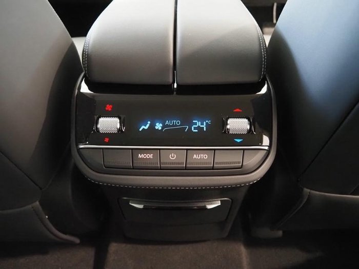 2025 LDV D90 Executive