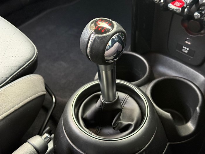 2022 MINI Hatch John Cooper Works Classic F56 LCI-2 Midnight Black