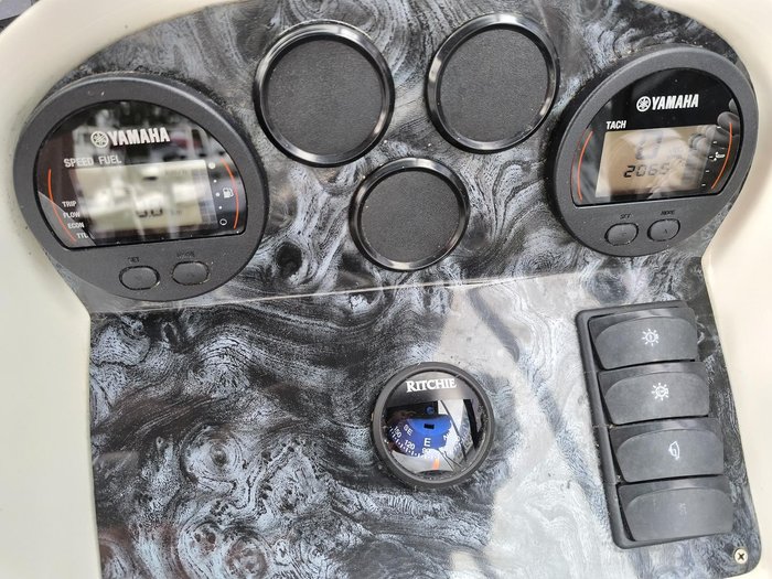 2001 QUINTREX 600 OCEAN SPORT