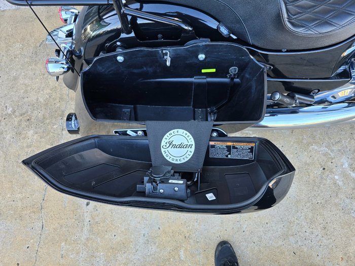 2021 INDIAN CHIEFTAIN LIMITED Black