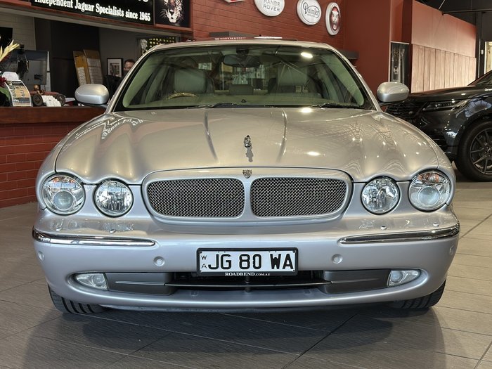 2005 Jaguar XJ8 LWB