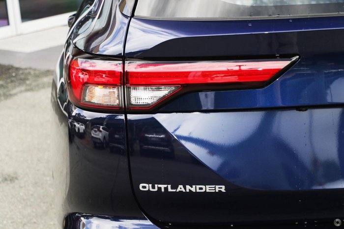 2025 Mitsubishi Outlander ES ZM MY24 AWD Cosmic Blue
