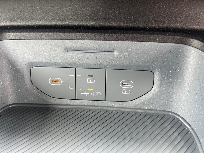 2025 Kia Tasman SX TK MY26 4X4 Dual Range Clear White