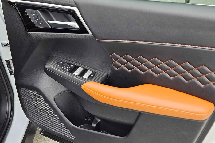 2021 Mitsubishi Outlander Exceed Tourer