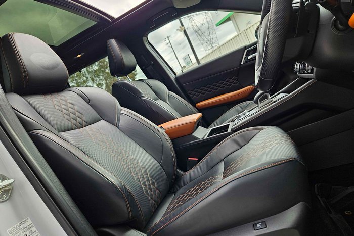 2021 Mitsubishi Outlander Exceed Tourer