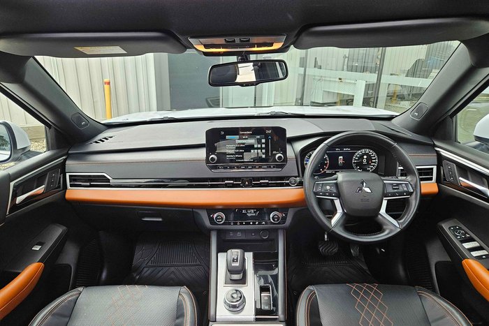 2021 Mitsubishi Outlander Exceed Tourer