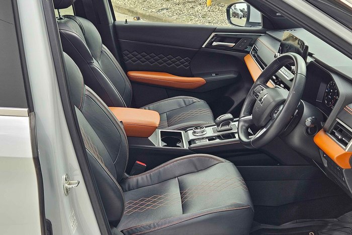 2021 Mitsubishi Outlander Exceed Tourer