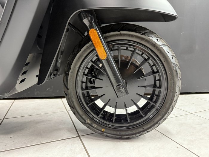 2023 Lambretta V 200 SPECIAL Black