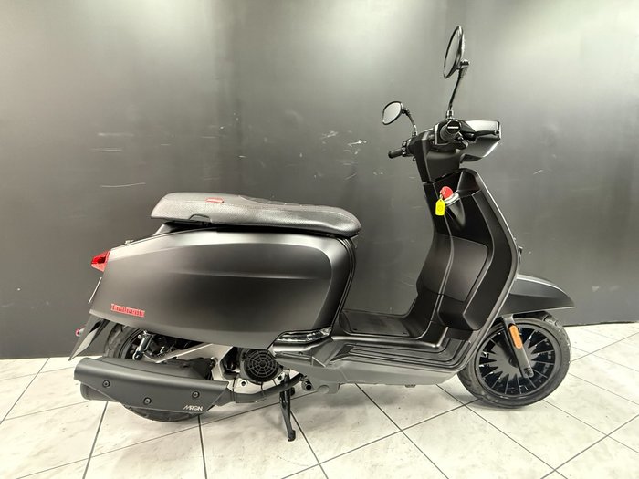 2023 Lambretta V 200 SPECIAL Black