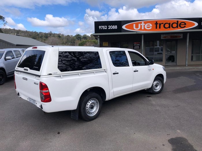 2014 Toyota Hilux SR GGN15R MY14 4x2 Glacier White