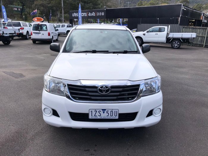 2014 Toyota Hilux SR GGN15R MY14 4x2 Glacier White