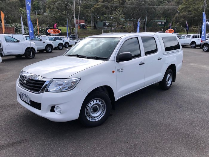 2014 Toyota Hilux SR GGN15R MY14 4x2 Glacier White