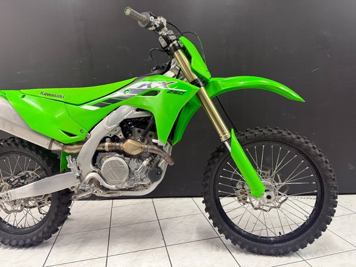 2025 Kawasaki 2025 Kawasaki KX252 MOTOCROSS Green