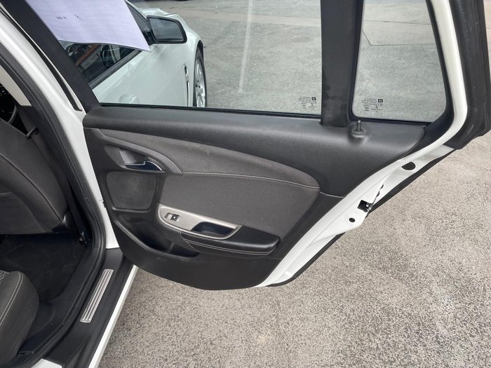 2016 Holden Commodore Evoke VF Series II MY16 Heron White