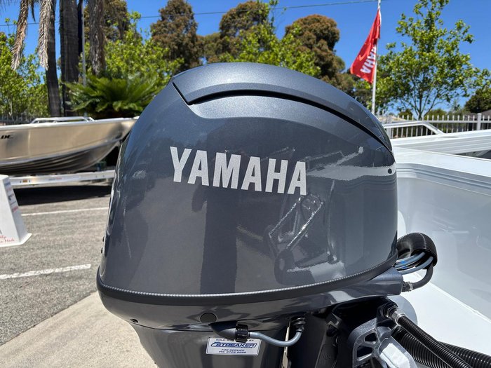 2025 QUINTREX 430 Fishabout