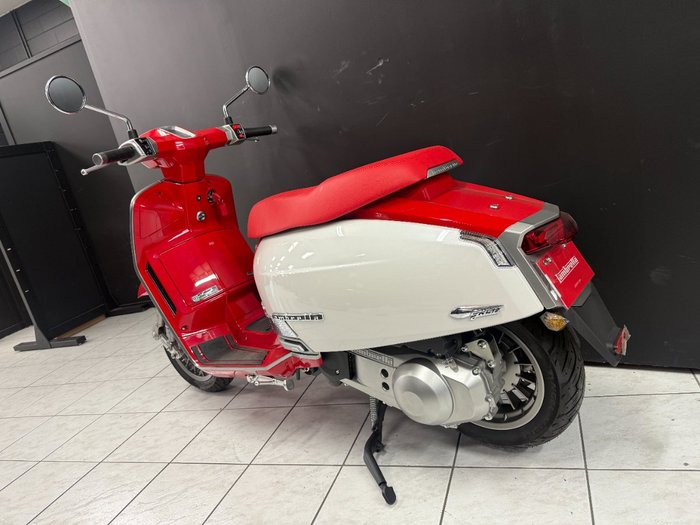 2025 Lambretta 2025 Lambretta G350 Scooter White