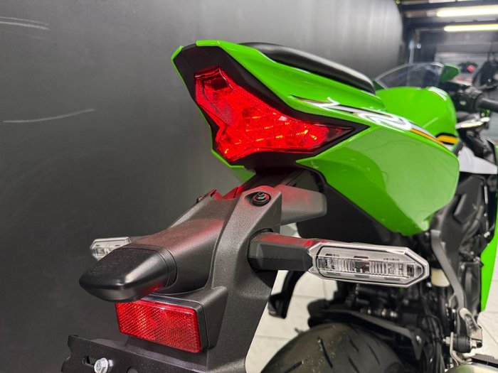 2025 Kawasaki 2025 Kawasaki 400CC Ninja ZX-4RR Green