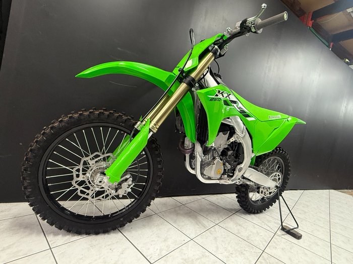 2025 Kawasaki KX250 Green