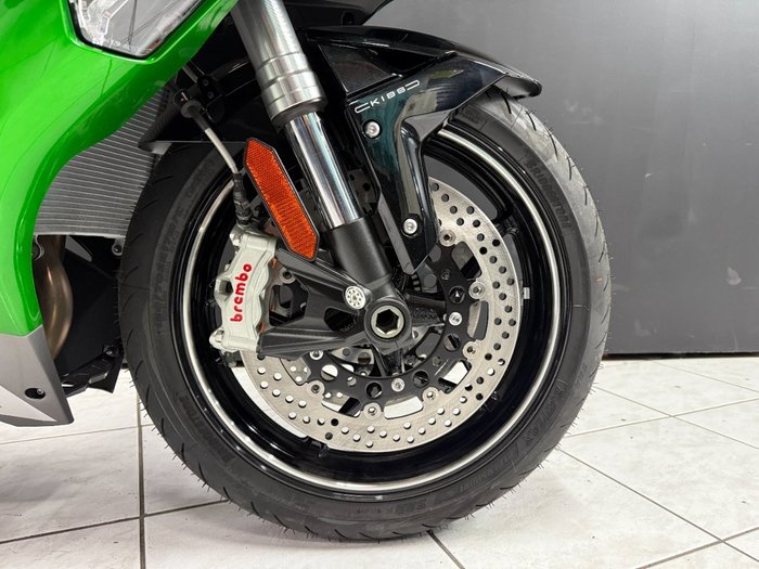 2025 Kawasaki NINJA H2 SX SE Green