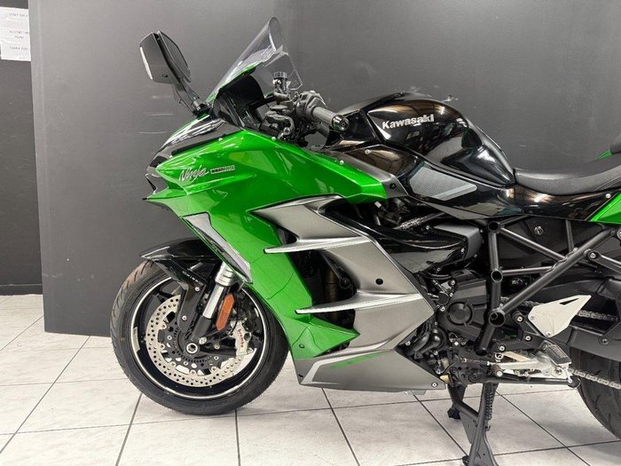 2025 Kawasaki NINJA H2 SX SE Green