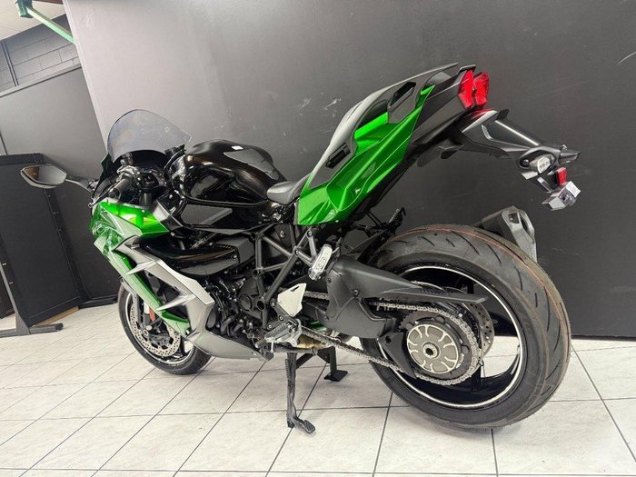 2025 Kawasaki NINJA H2 SX SE Green