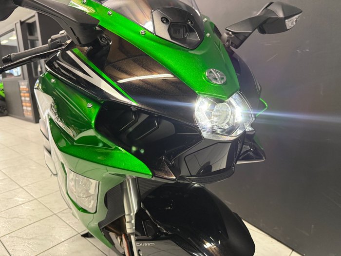 2025 Kawasaki NINJA H2 SX SE Green