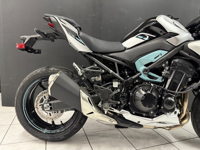 2025 Kawasaki 2025 Kawasaki 900CC Z900 SILVER/BLACK/BLUE