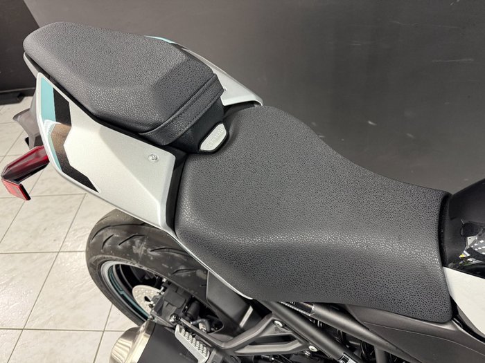 2025 Kawasaki 2025 Kawasaki 900CC Z900 SILVER/BLACK/BLUE
