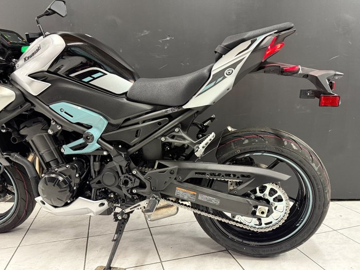2025 Kawasaki 2025 Kawasaki 900CC Z900 SILVER/BLACK/BLUE
