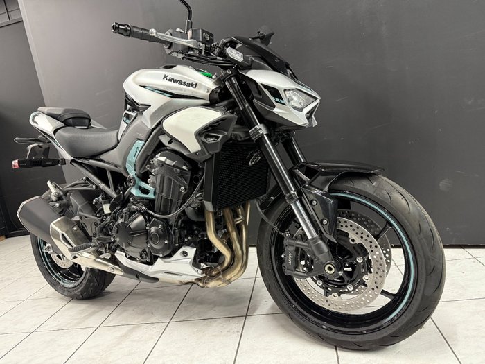 2025 Kawasaki 2025 Kawasaki 900CC Z900 SILVER/BLACK/BLUE