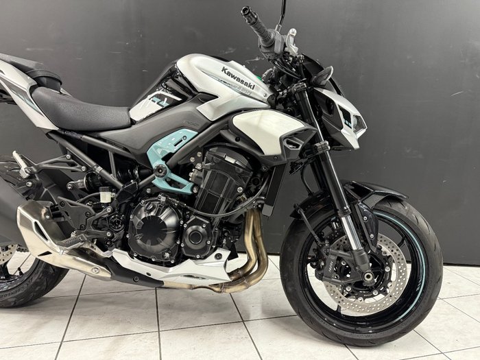 2025 Kawasaki 2025 Kawasaki 900CC Z900 SILVER/BLACK/BLUE