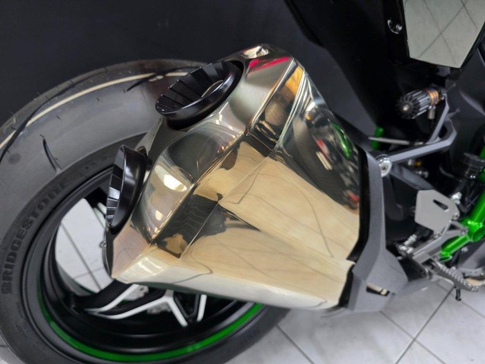 2025 Kawasaki NINJA H2 Grey