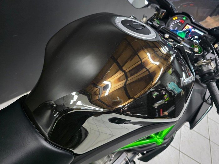 2025 Kawasaki NINJA H2 Grey