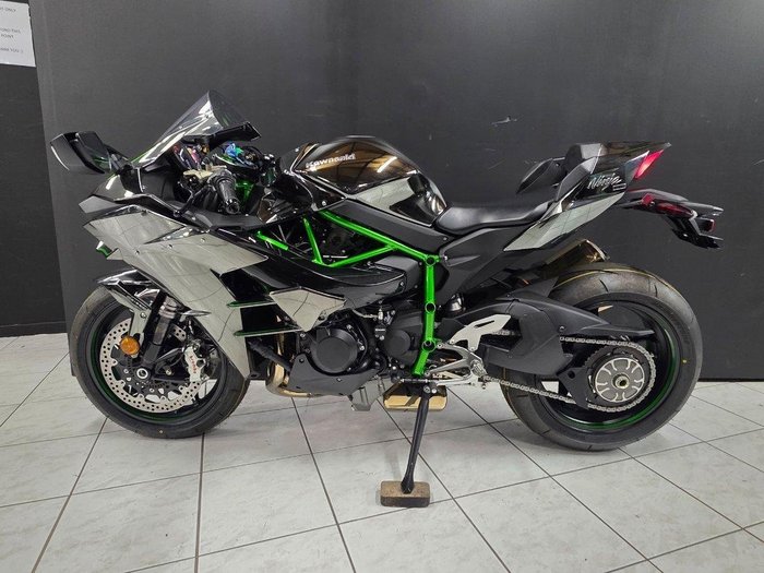 2025 Kawasaki NINJA H2 Grey