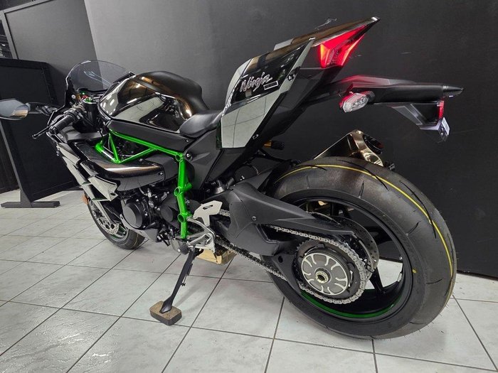 2025 Kawasaki NINJA H2 Grey