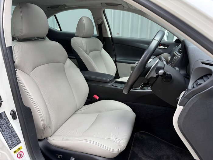 2012 Lexus IS 250 Prestige GSE20R White Pearl