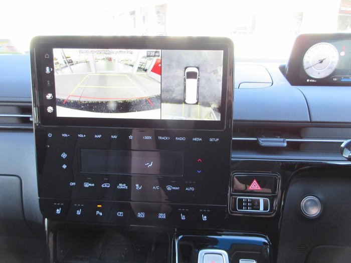 2025 Hyundai STARIA Highlander