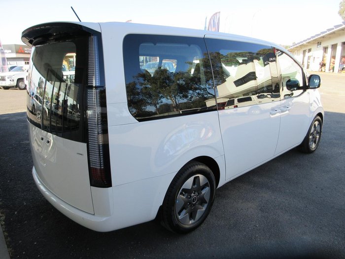 2025 Hyundai STARIA Highlander