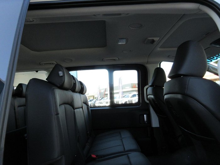 2025 Hyundai STARIA Highlander