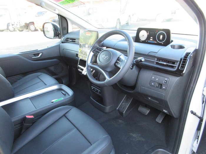 2025 Hyundai STARIA Highlander