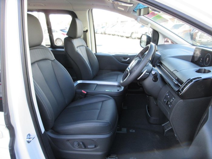 2025 Hyundai STARIA Highlander