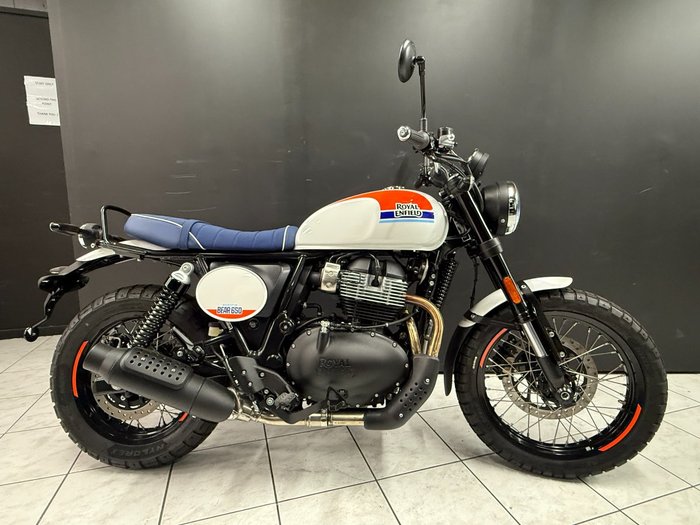 2025 Royal Enfield INTERCEPTOR 650 E5 CLASSIC White
