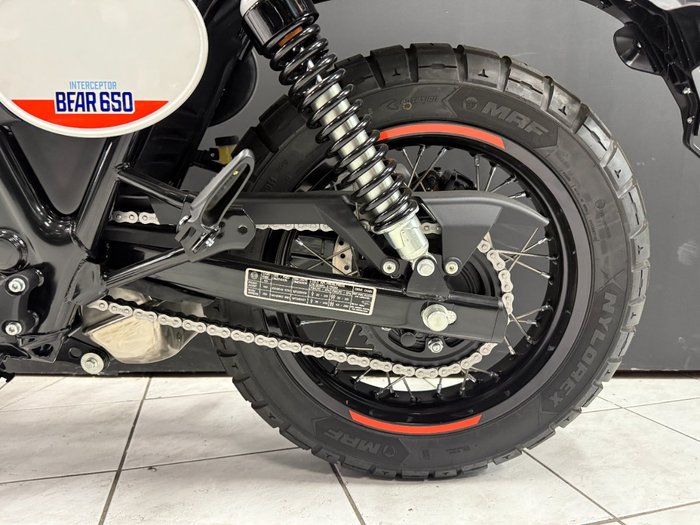 2025 Royal Enfield INTERCEPTOR 650 E5 CLASSIC White