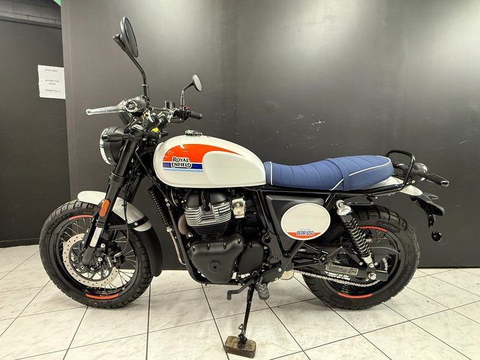 2025 Royal Enfield INTERCEPTOR 650 E5 CLASSIC White