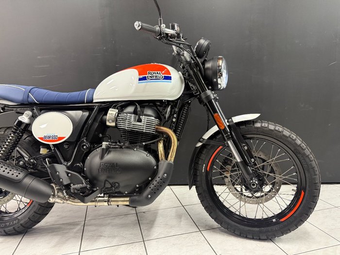 2025 Royal Enfield INTERCEPTOR 650 E5 CLASSIC White