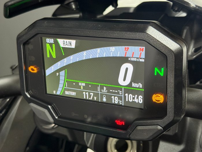 2025 Kawasaki Z H2 (ZR1000K) Green