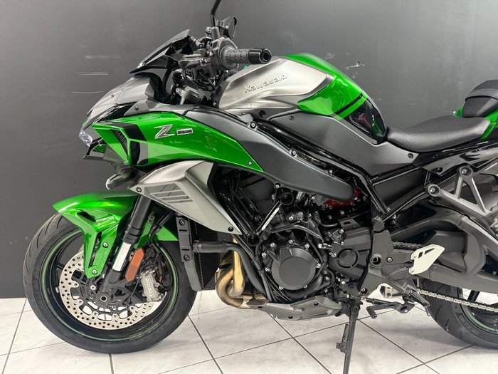 2025 Kawasaki Z H2 (ZR1000K) Green